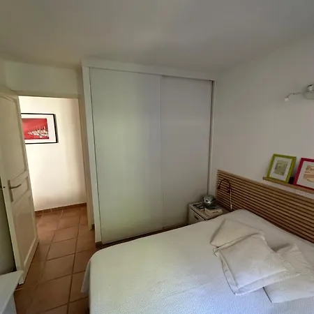 Des Lices Apartment *